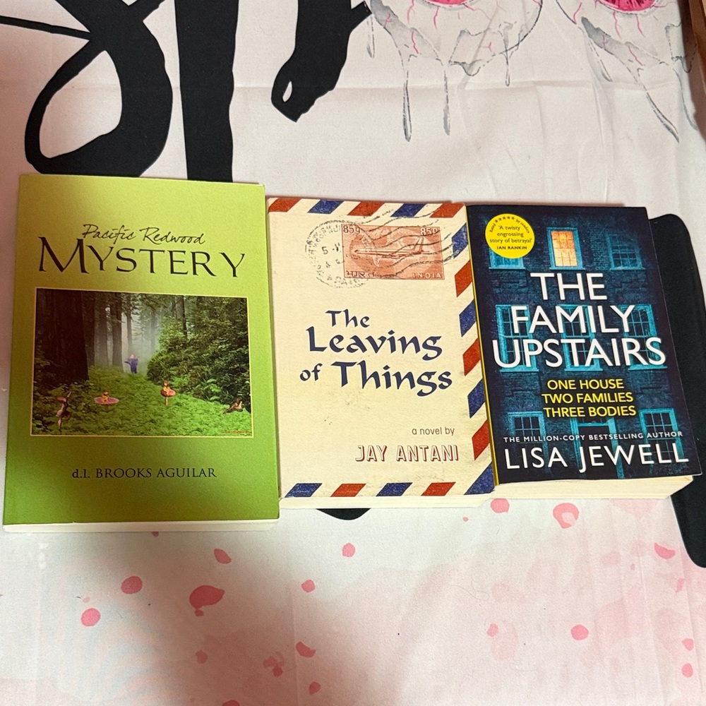 Lot Of 3 Mystery and Fiction Books In Excellent Condition